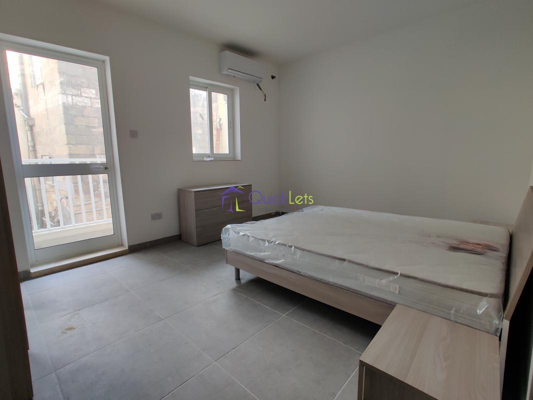 Apartments in Paola - Image 3