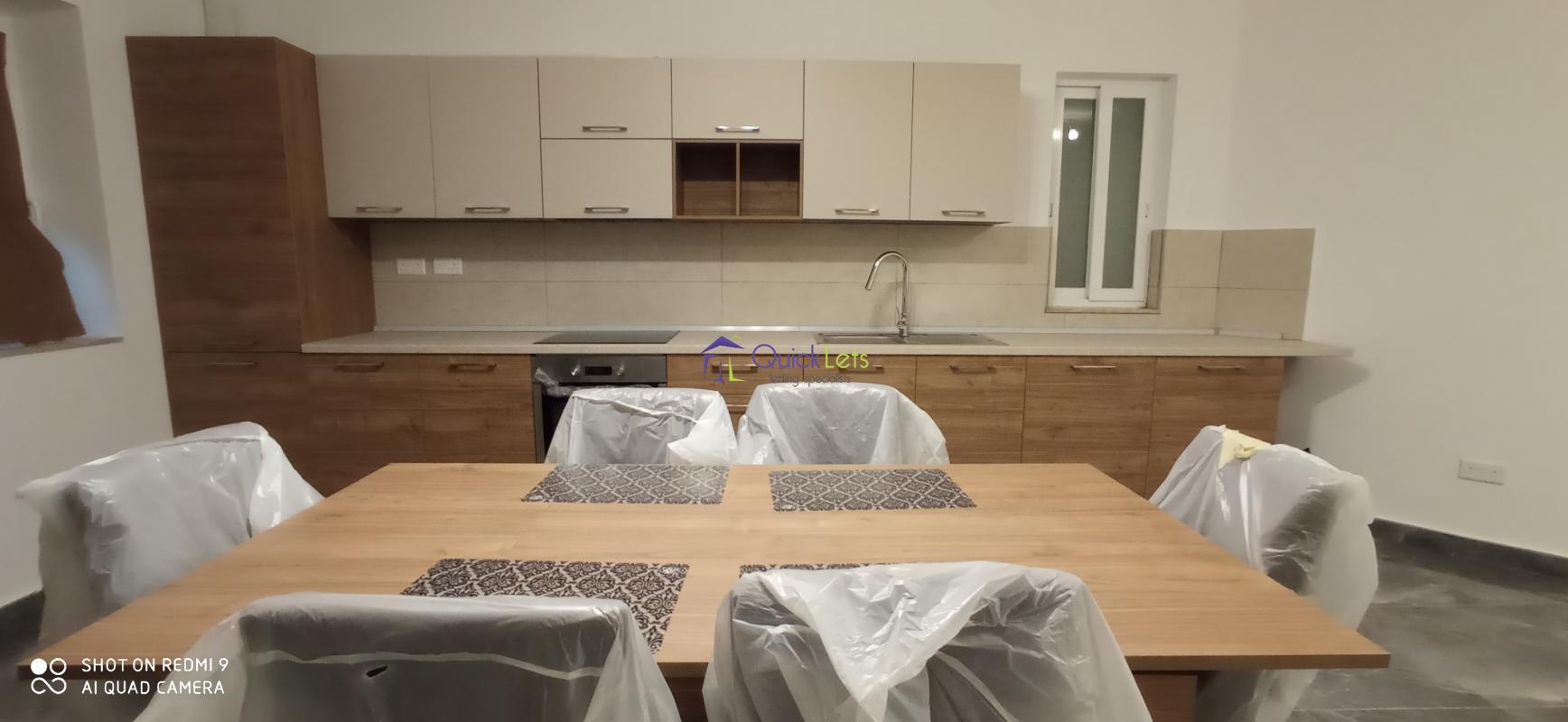 Property in Qawra