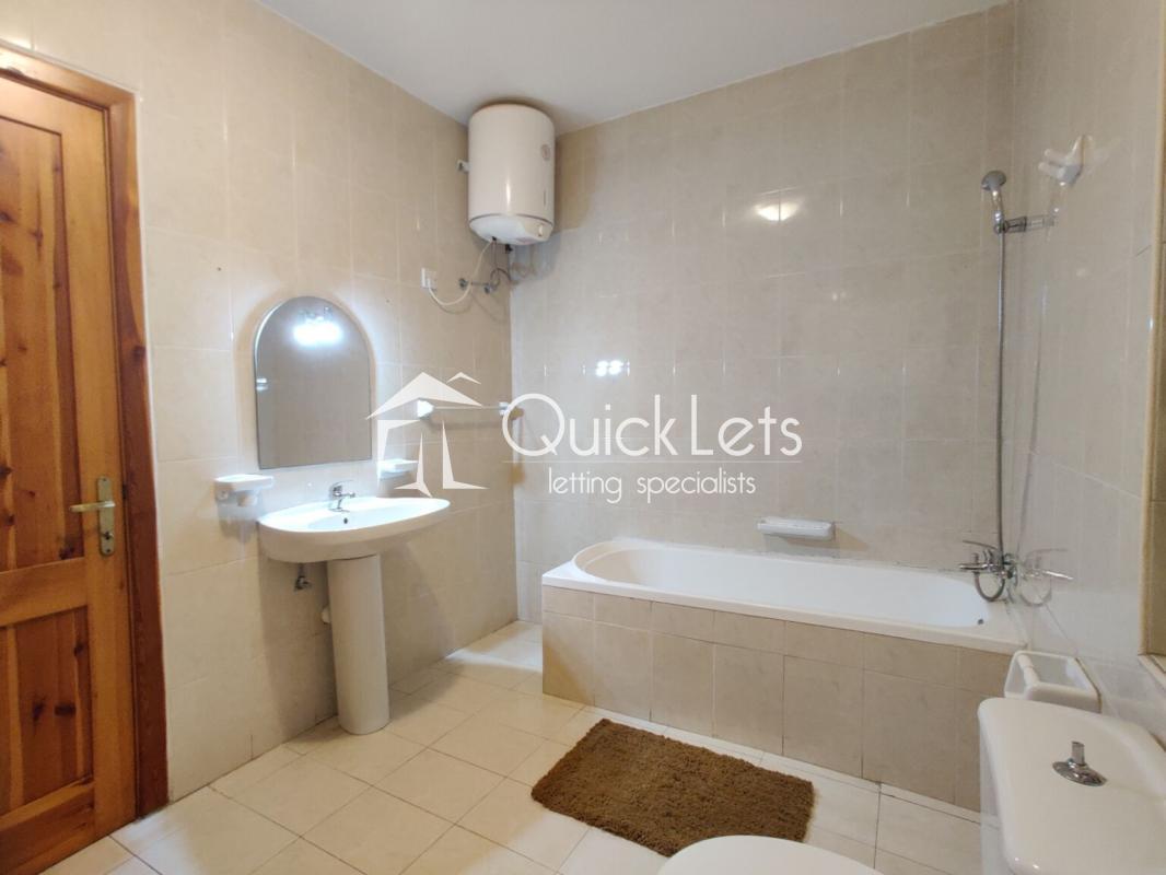 Apartments in Paola - Image 5