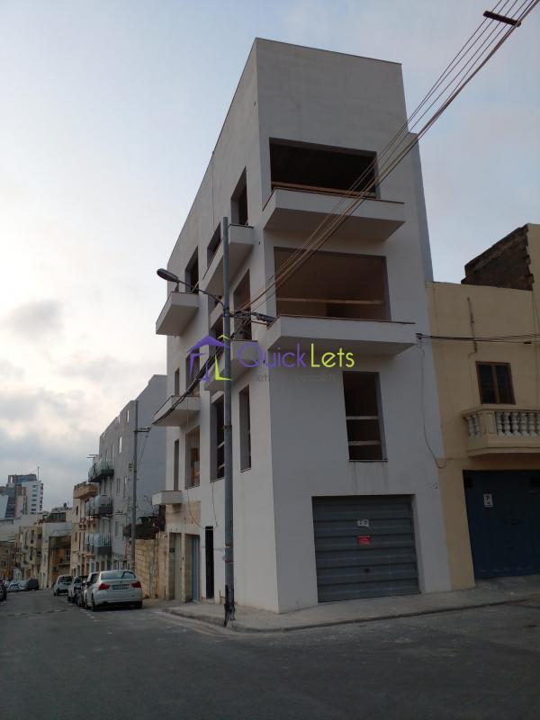 Penthouses in Paola - Image 2