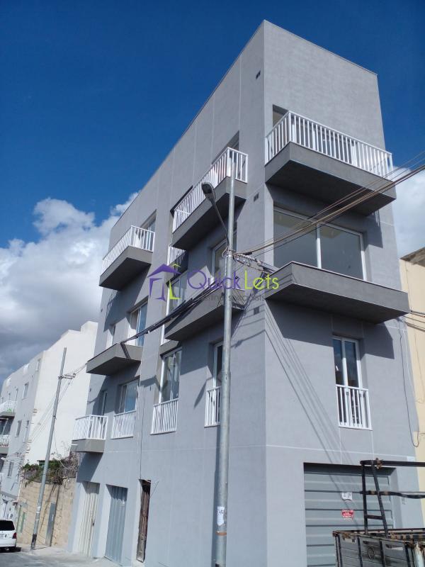 Penthouses in Paola - Image 4