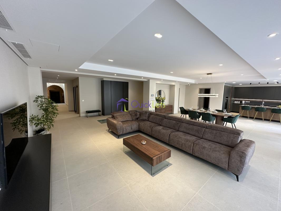 Property in Zebbug