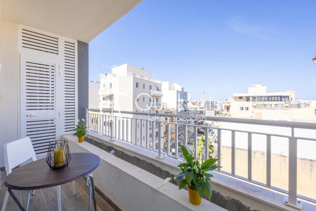 Property in Qawra