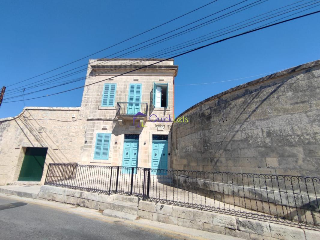 Townhouses in Santa Venera - Image 2