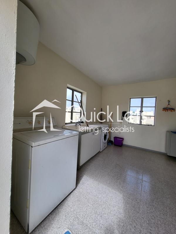 Rooms in Birzebbuga - Image 6
