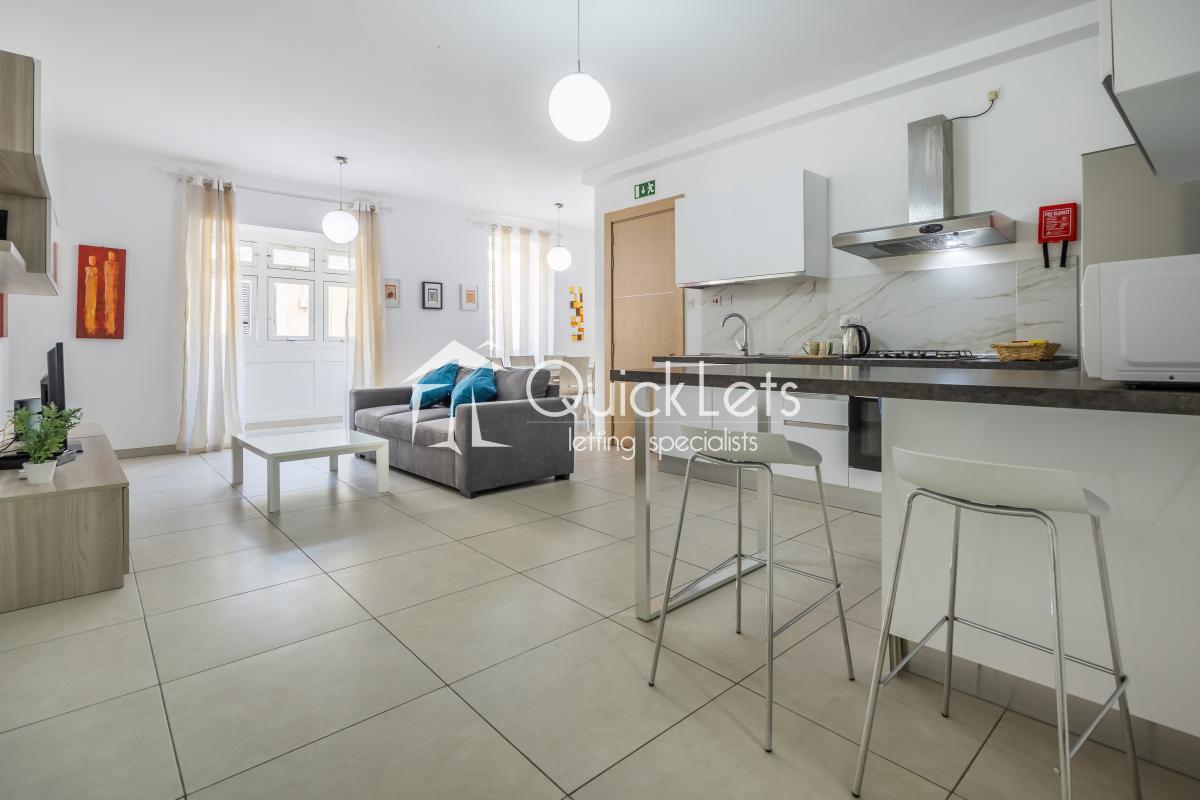 Rooms in Gzira - Image 5