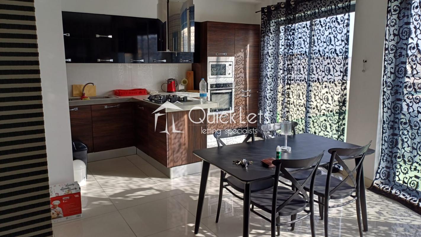Rooms in Gzira - Image 5