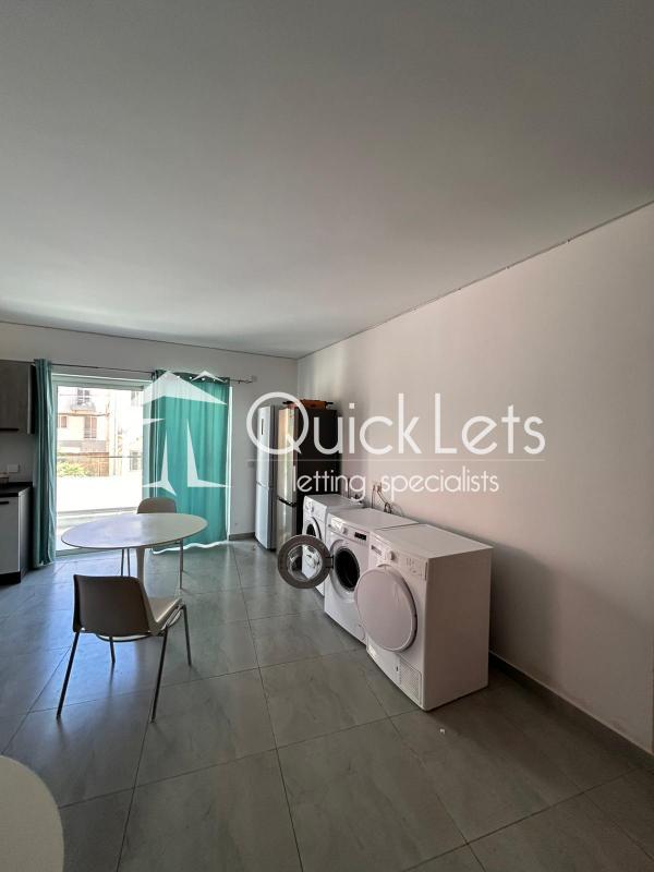 Rooms in Birkirkara - Image 2