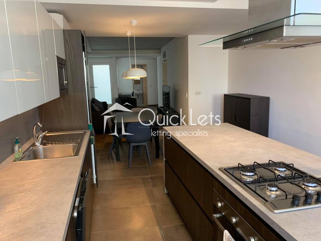 Rooms in Sliema - Image 5