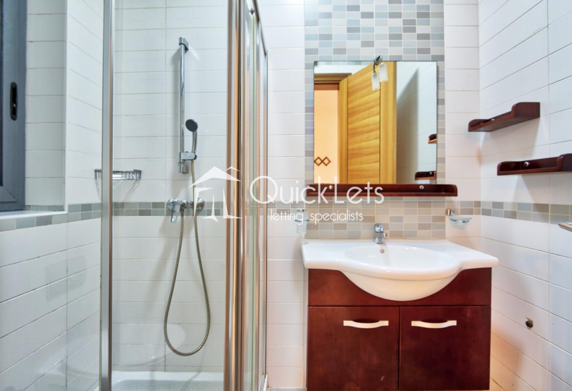 Rooms in Sliema - Image 4