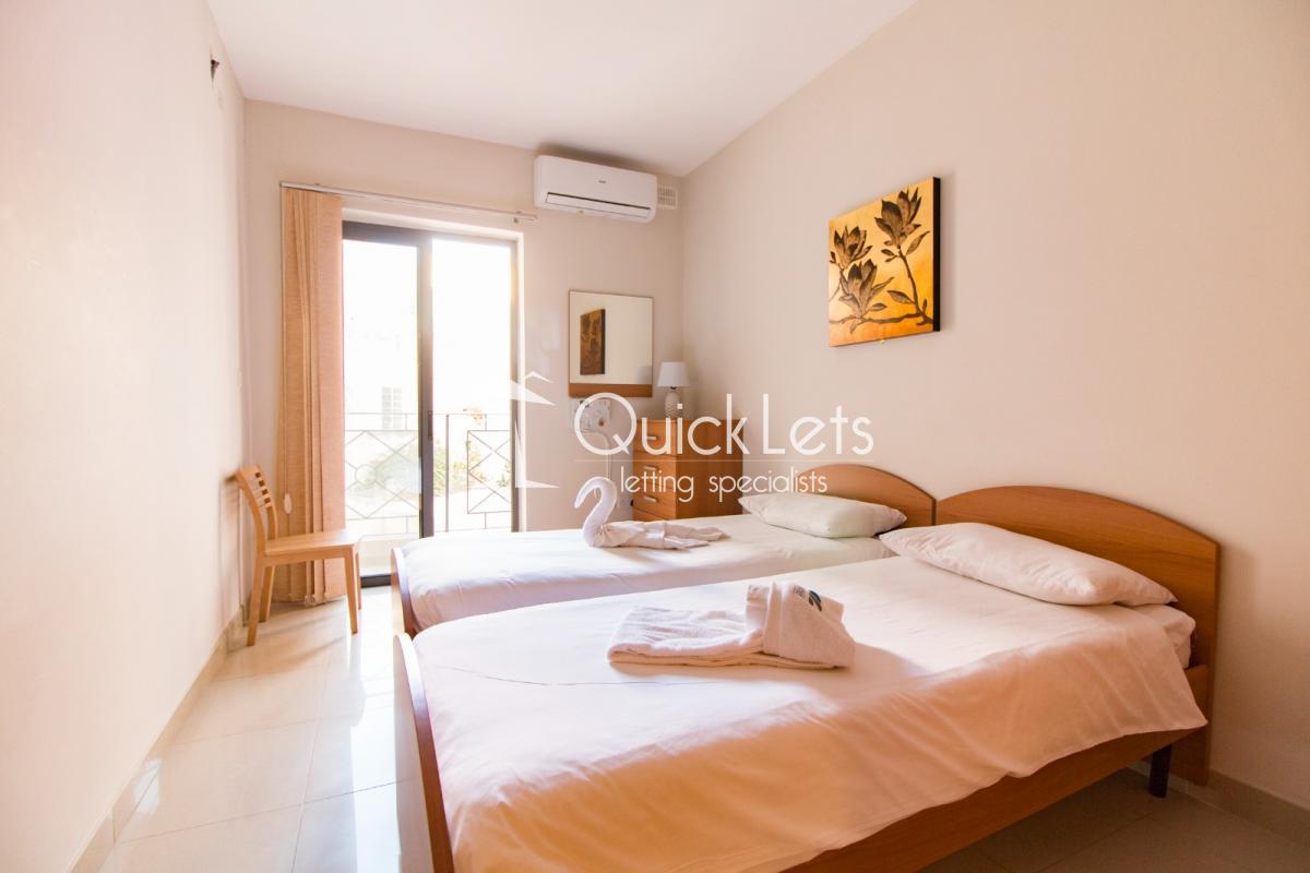 Rooms in Sliema - Image 5