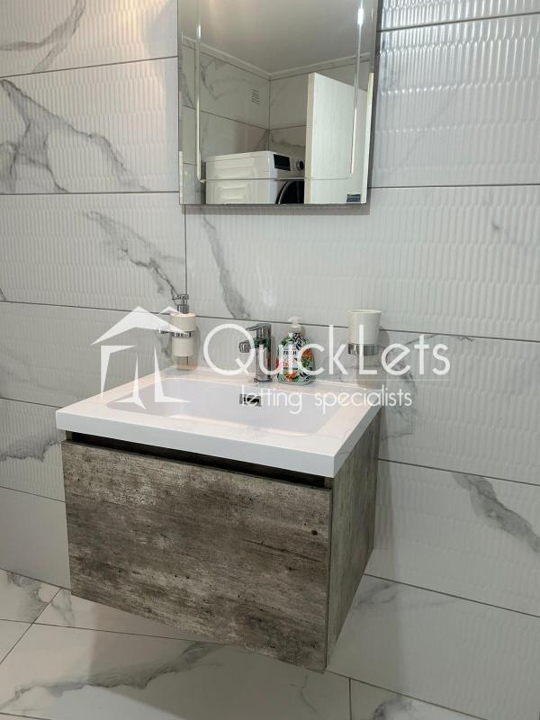Rooms in Swieqi - Image 4