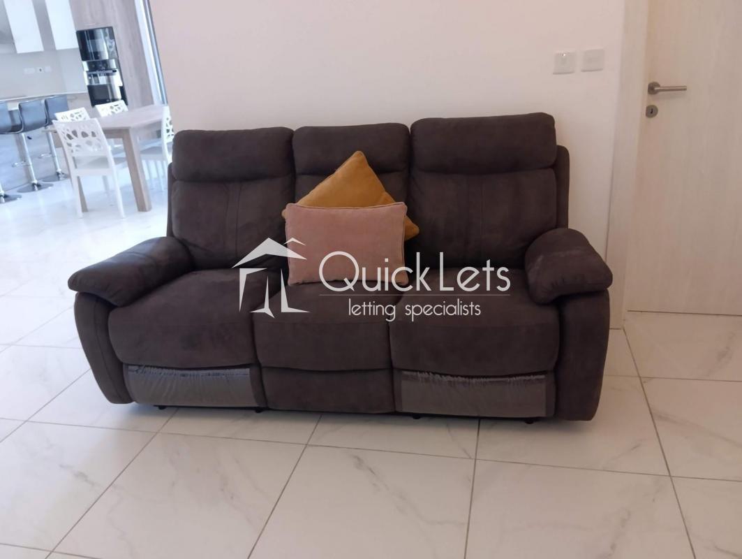 Rooms in Swieqi - Image 4