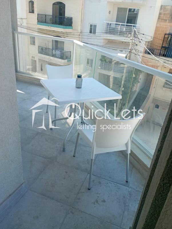 Rooms in Swieqi - Image 5