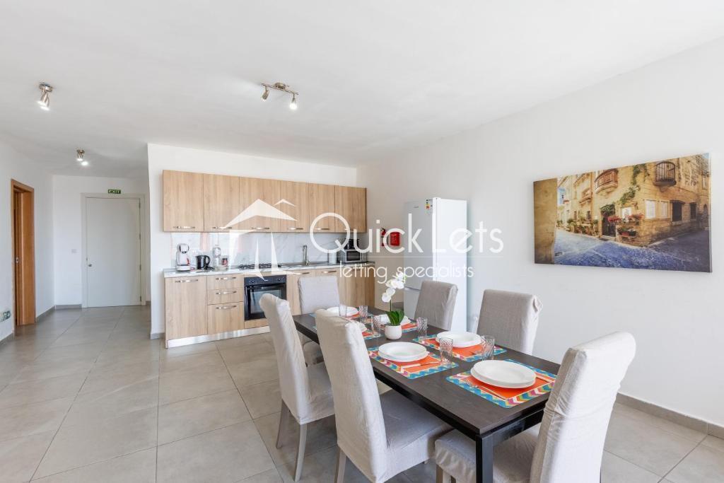 Rooms in Qawra - Image 2