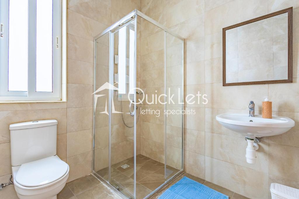Rooms in Qawra - Image 3