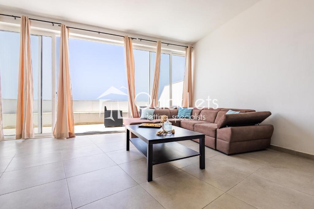 Rooms in Qawra - Image 5