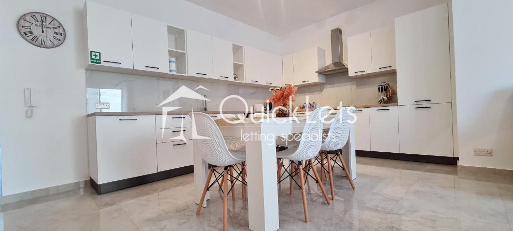 Rooms in Mellieha - Image 4