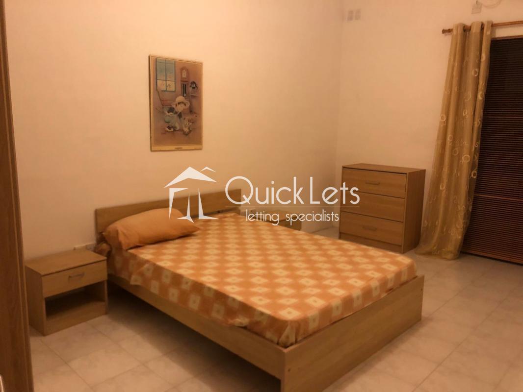 Rooms in Salina - Image 5