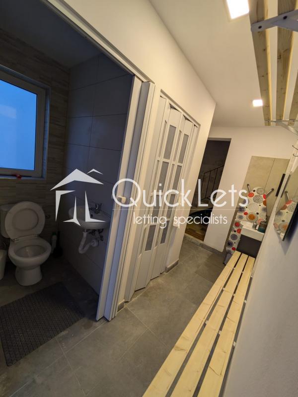 Rooms in Hamrun - Image 5