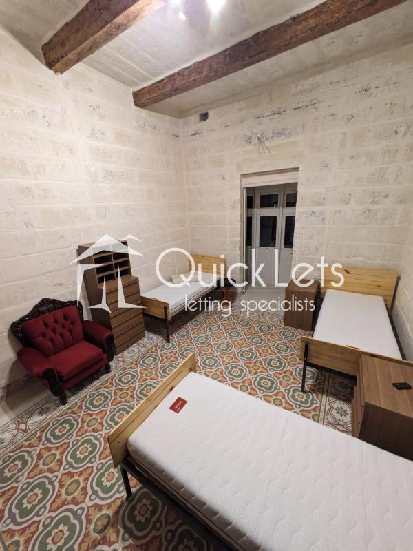 Rooms in Hamrun - Image 5
