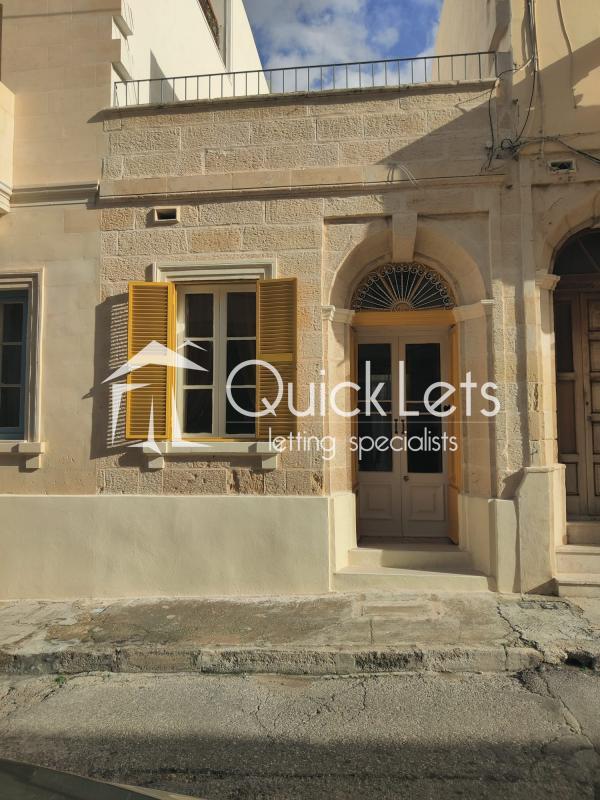 Townhouses in Paola - Image 4
