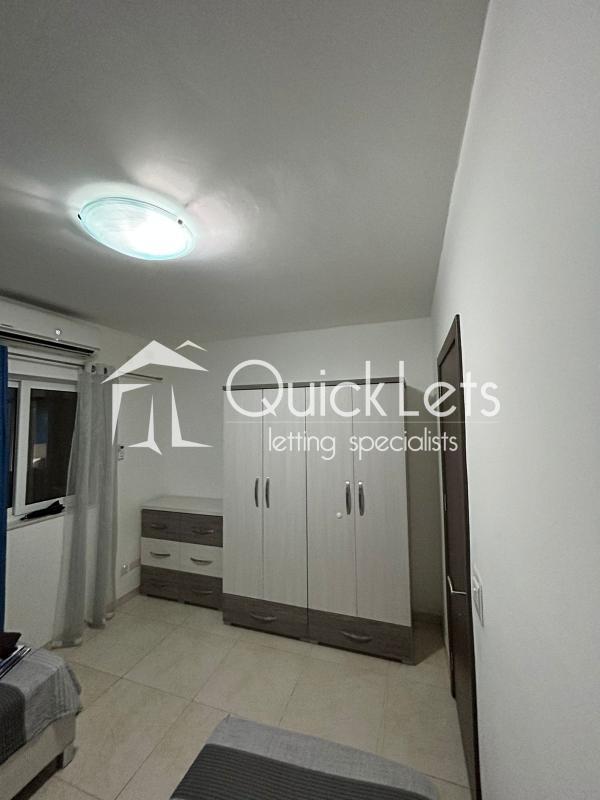 Rooms in Bugibba - Image 3