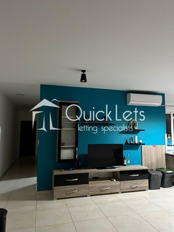 Rooms in Bugibba - Image 5
