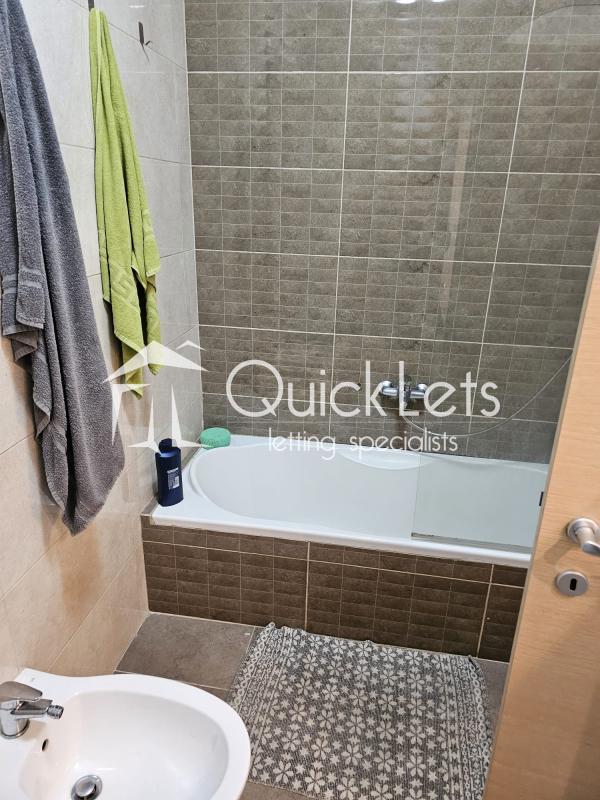 Rooms in Birkirkara - Image 6