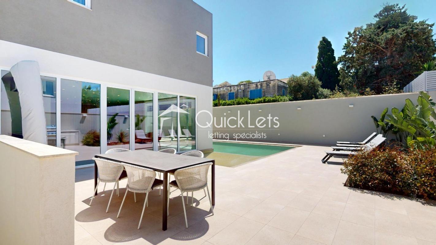 Property in Bahar ic-Caghaq