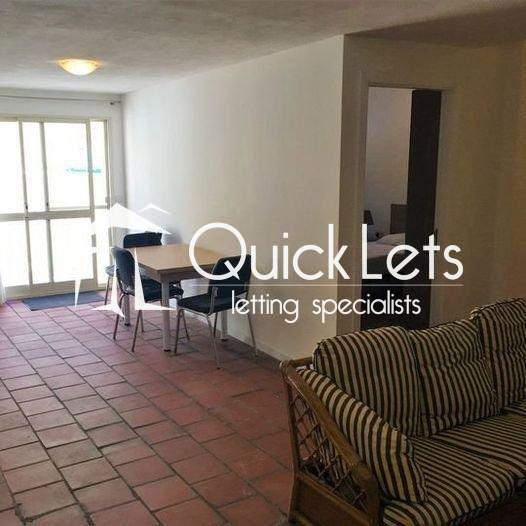 Rooms in Pembroke - Image 3