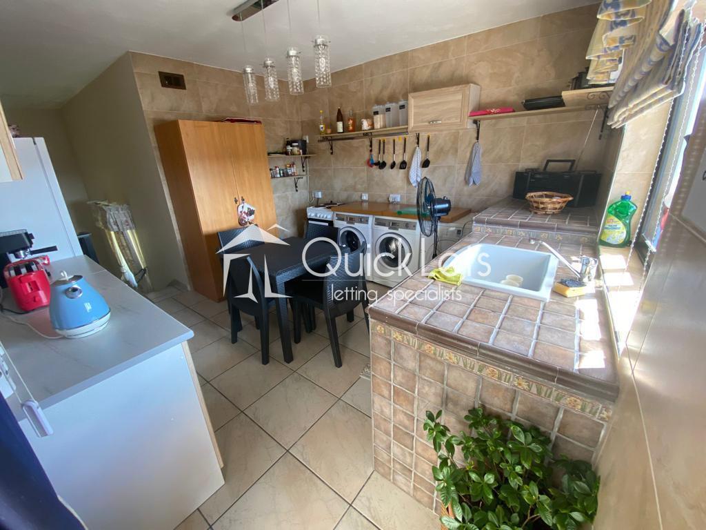 Rooms in Mellieha - Image 6