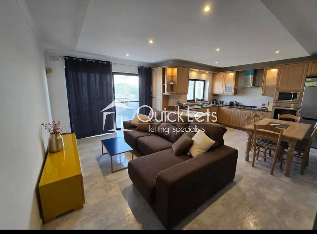 Penthouses in Xemxija - Image 4