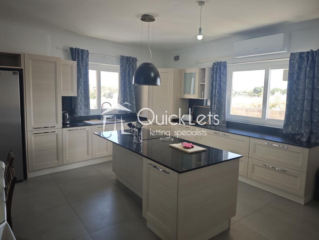 Property in Zebbug