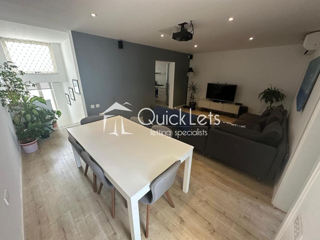 Property in Bahar ic-Caghaq
