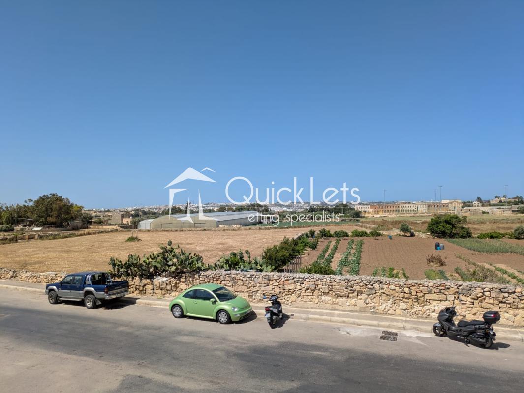 Property in Zebbug