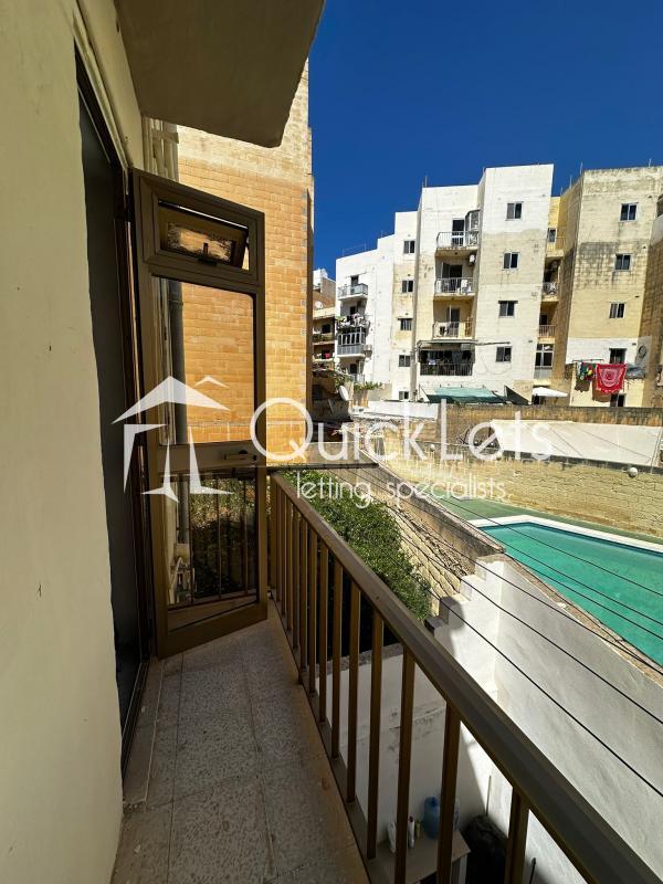 Property in Qawra