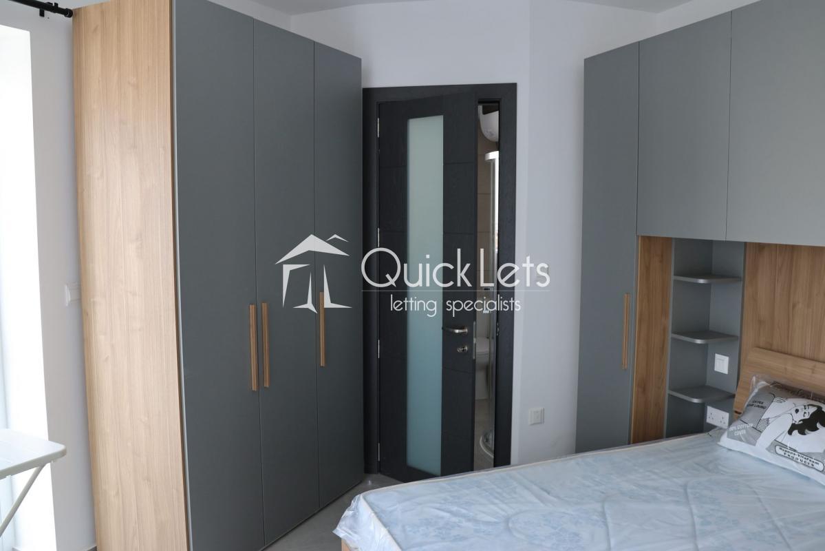 Rooms in Luqa - Image 3