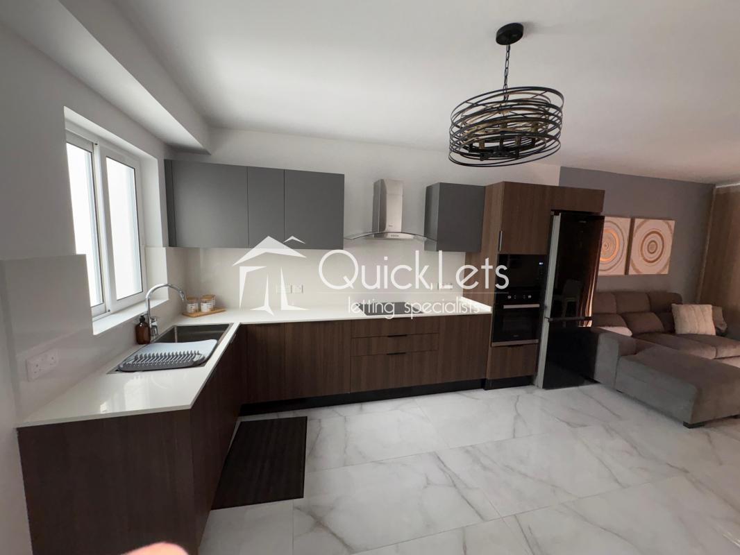 Property in Bahar ic-Caghaq