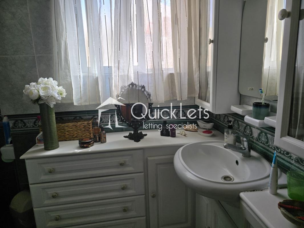 Rooms in Hamrun - Image 3