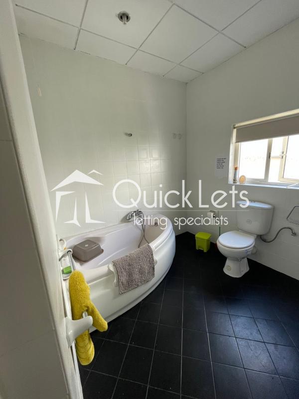 Rooms in Gzira - Image 2