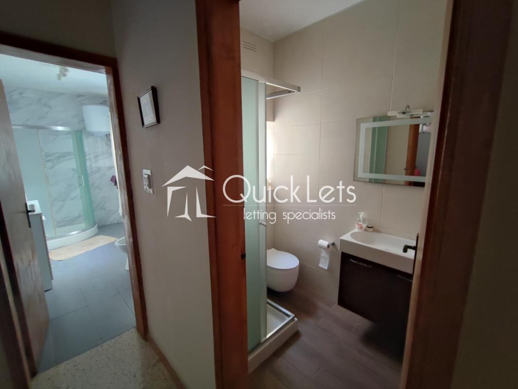 Rooms in San Gwann - Image 3