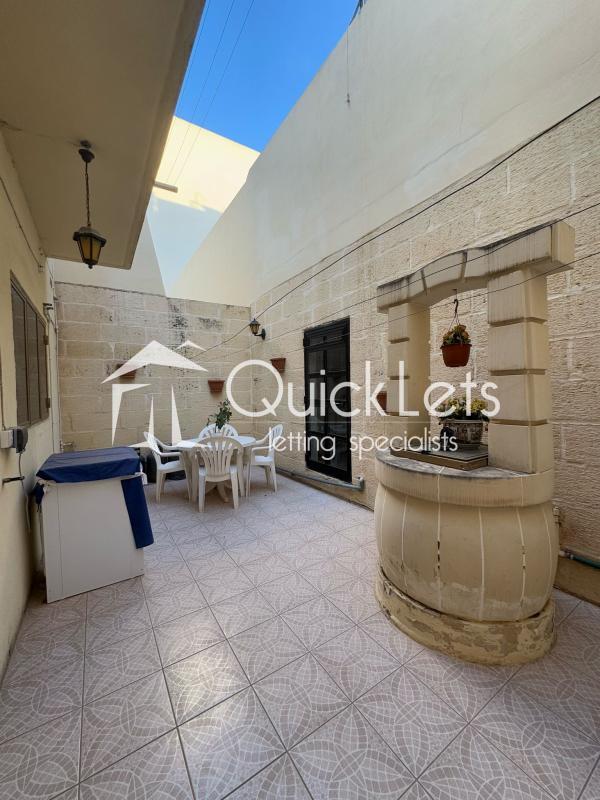 Property in Zebbug