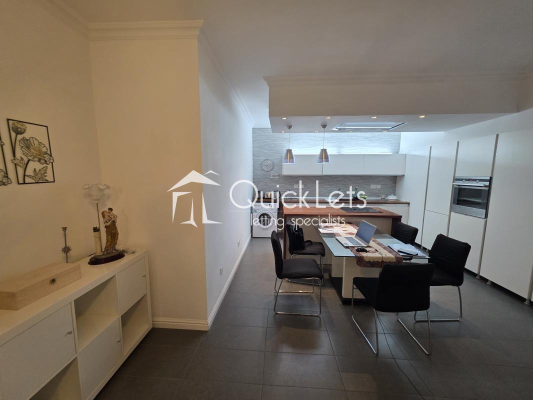Property in Qawra