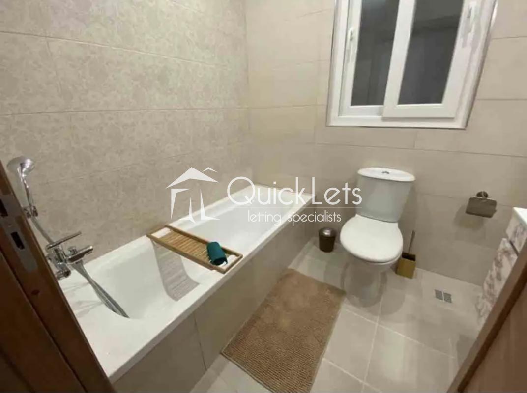 Rooms in Qawra - Image 3