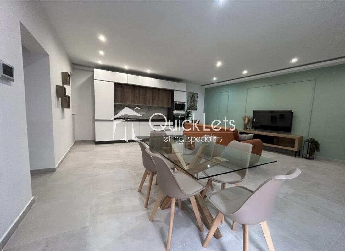Property in Qawra