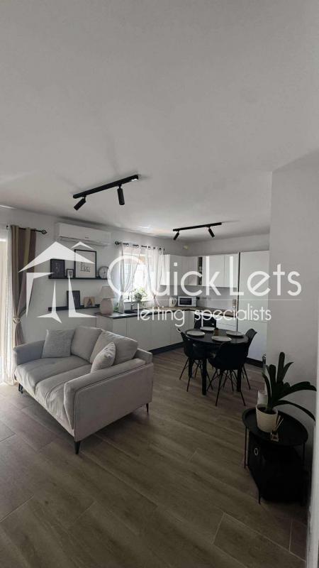Property in Qawra