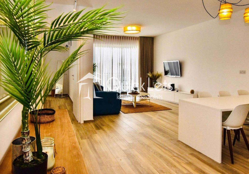 Property in Qawra