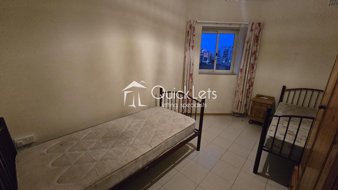 Apartments in Qawra - Image 4
