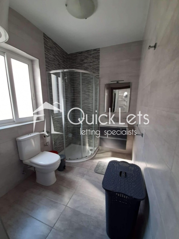 Rooms in Gzira - Image 3